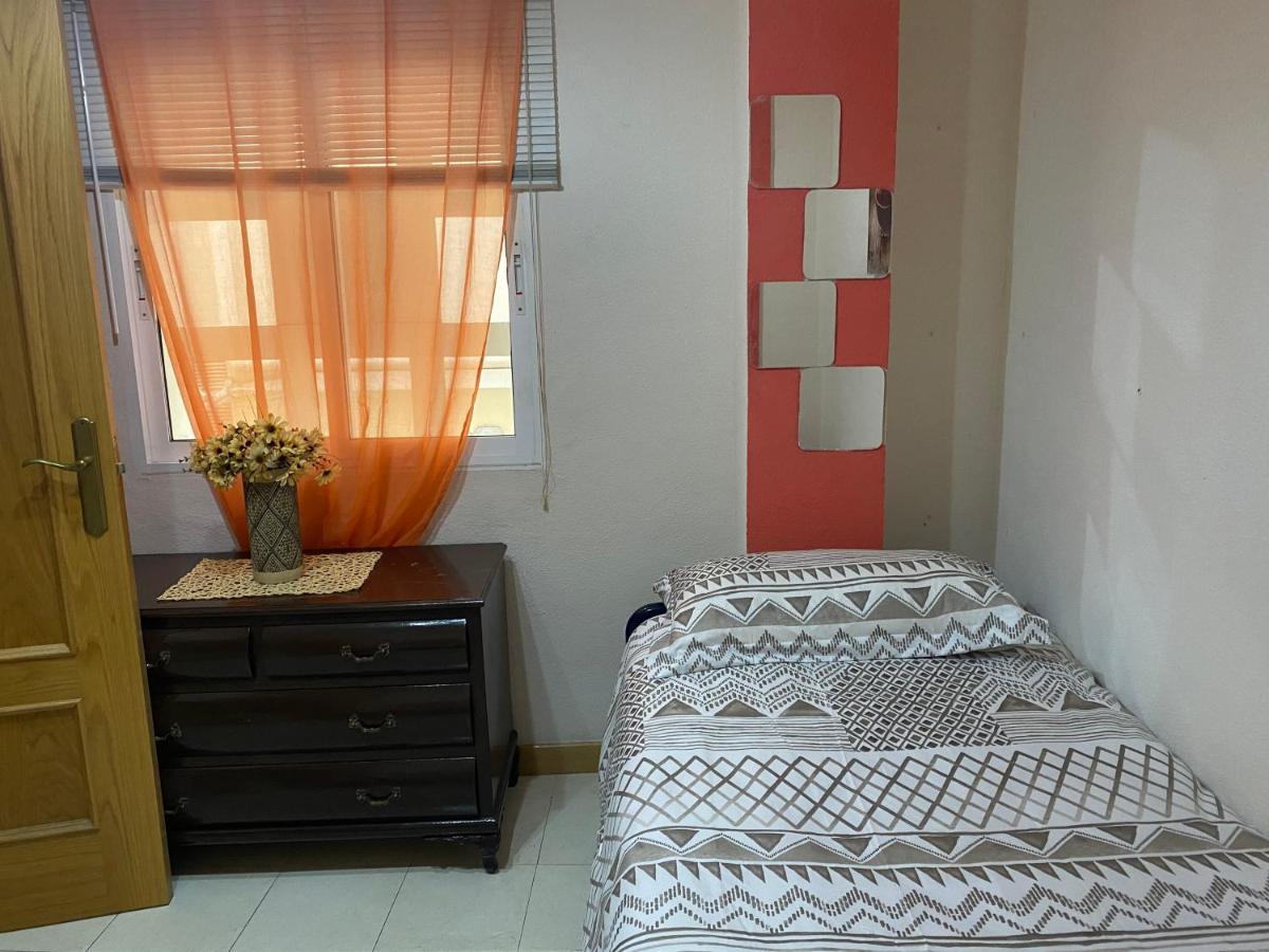 Guest House Del Sol อาลิกันเต ภายนอก รูปภาพ